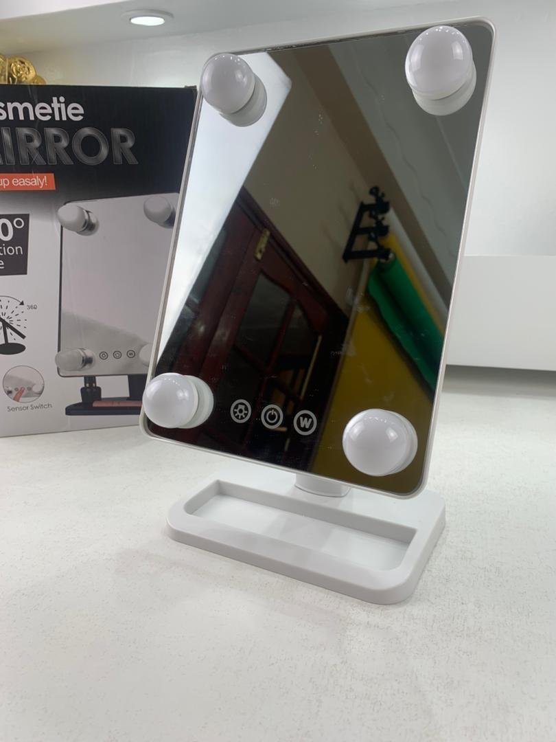 Miroir de Maquillage avec 4 ampoules LED Contrôle tactile intelligent et rotation à 360° – مرآة المكياج - الصورة 3