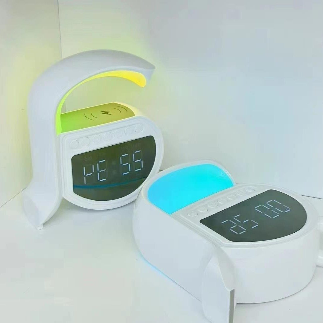Réveil et Haut-parleur Bluetooth RGB intelligente type Big G Wireless Charger V5 - الصورة 3