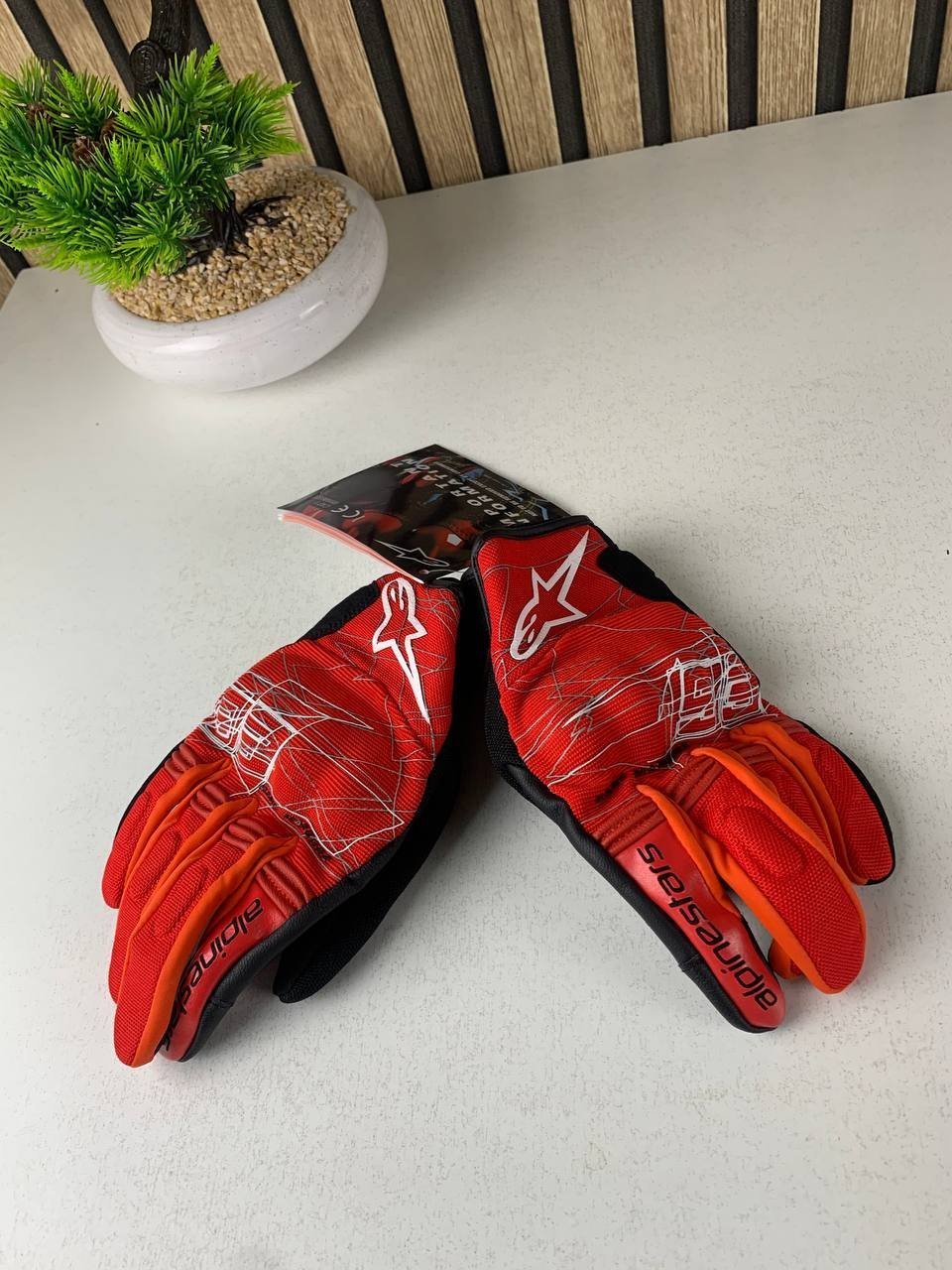 Gants de moto Alpinestars MM93 Losail V2 Touche Tactile – قفازات إحترافية لسائقي الدراجات - الصورة 3