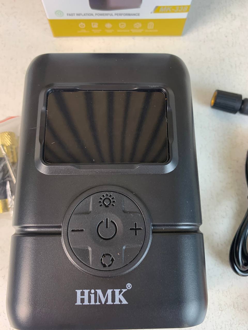 Gonfleur de pneus portable sans fil avec manomètre, arrêt automatique et lumière LED - جهاز ضغط العجلات محمول - الصورة 14