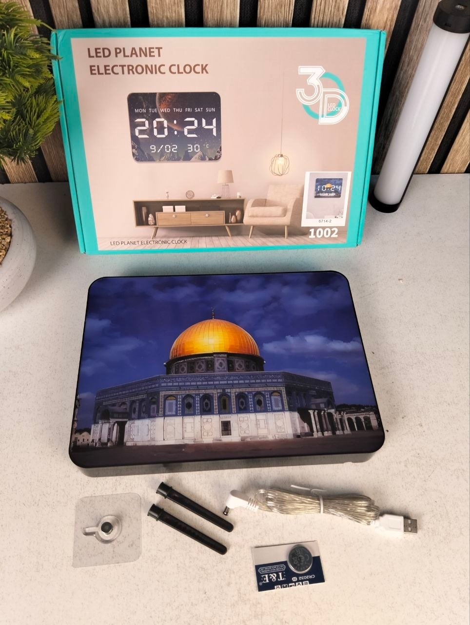⁦Horloge Murale LED Numérique Grand Format Affichage Multifonction Calendrier et Température - ساعة الحائط الرقمية مع مستشعر تعتيم تلقائي⁩ - الصورة ⁦3⁩