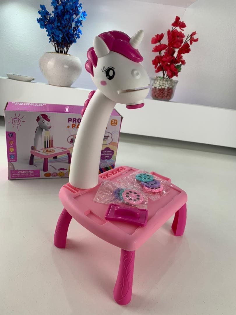 Jouet Projecteur de Dessin Aolieh, Table de Dessin Éducative pour Enfants avec Projecteur LED et Accessoires – لعبة جهاز عرض الرسم للأطفال - الصورة 10