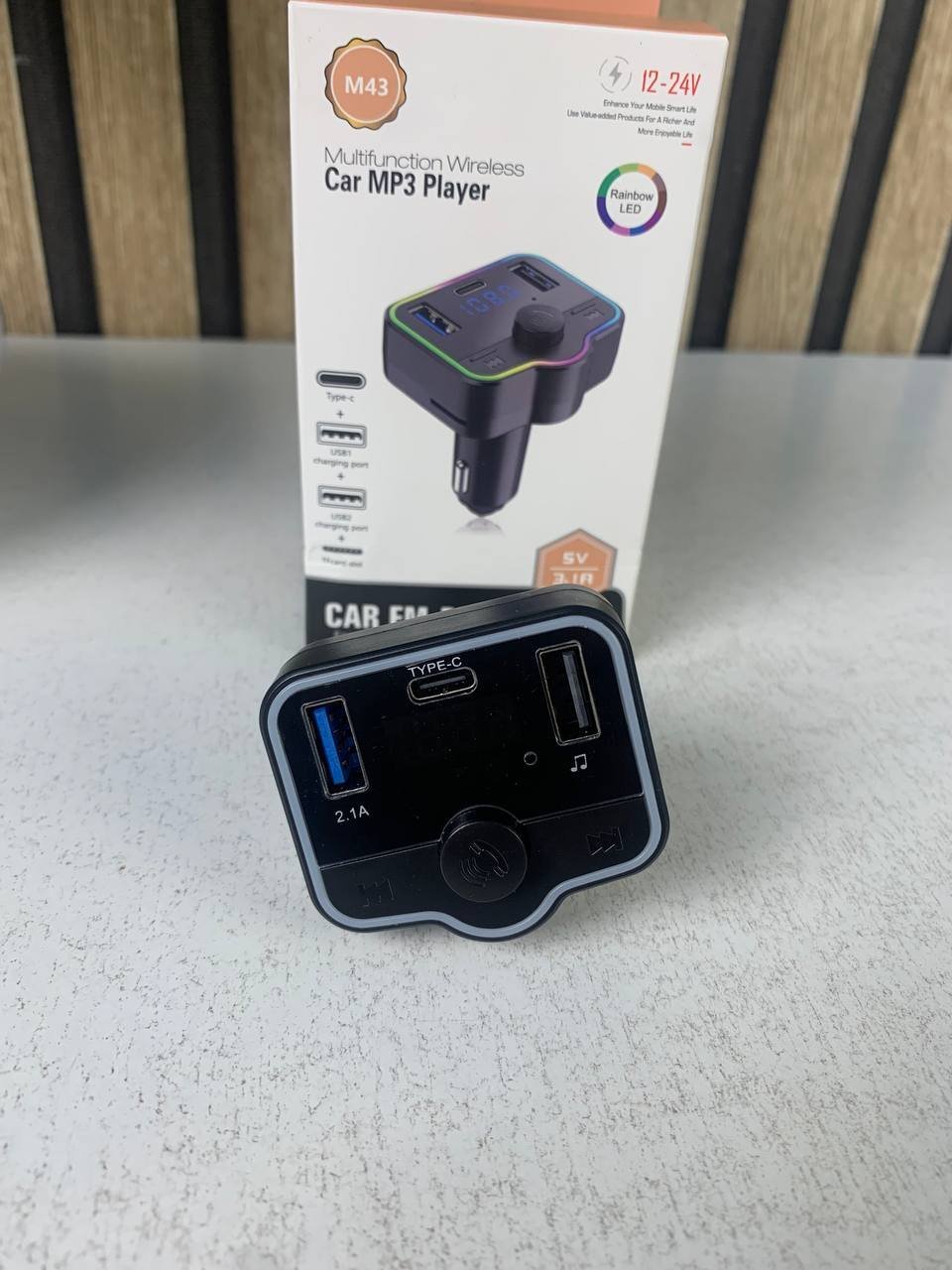 ⁦Transmetteur FM Bluetooth et Chargeur de Voiture 12-24V - شاحن متعدد المنافذ للسيارات والشاحنات⁩ - الصورة ⁦3⁩