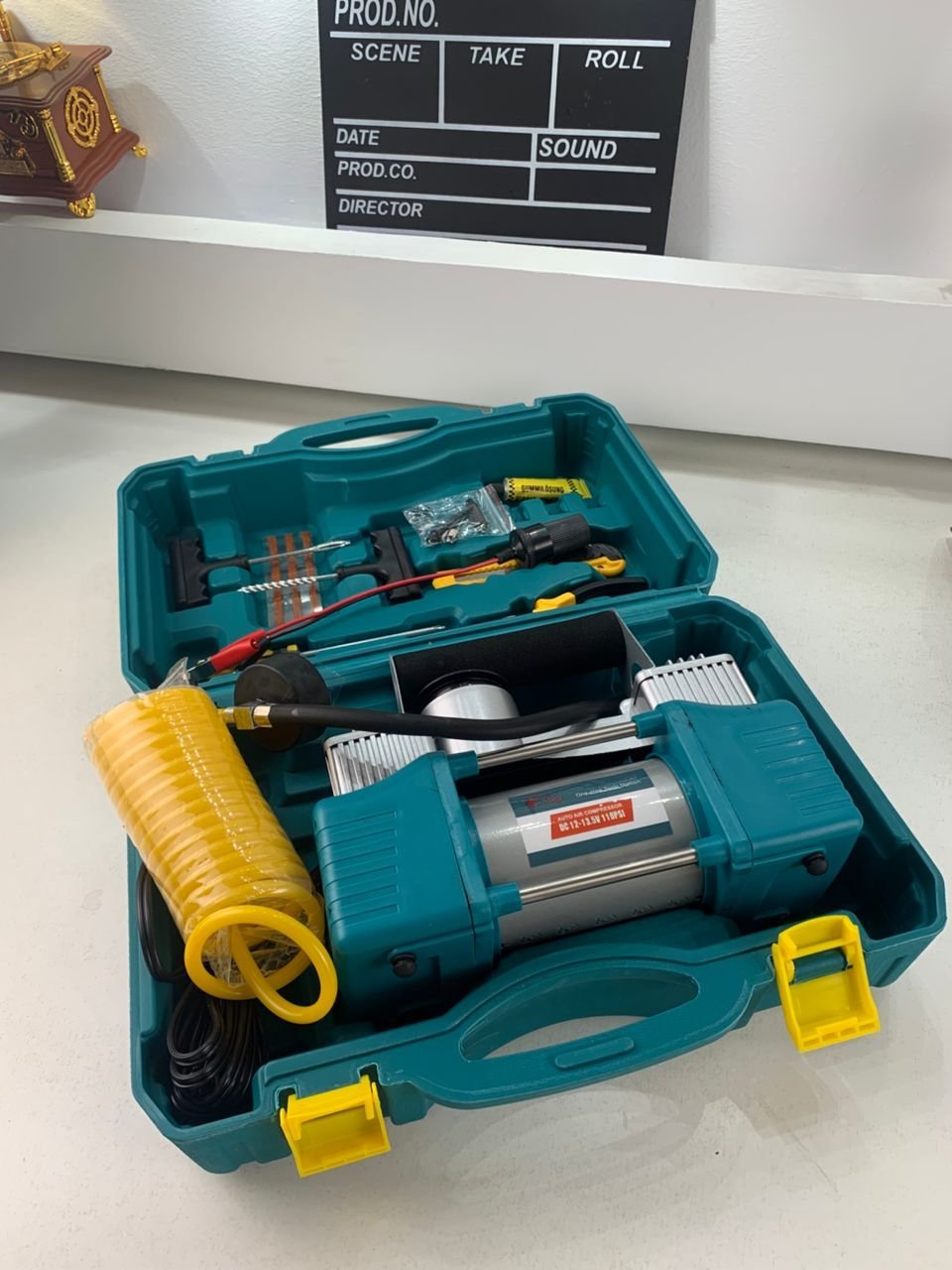 XTop Compresseur d’Air Double Cylindre avec Kit de réparation 12V -110PSI – نافخ عجلات السيارة مع أدوات التصليح - الصورة 11