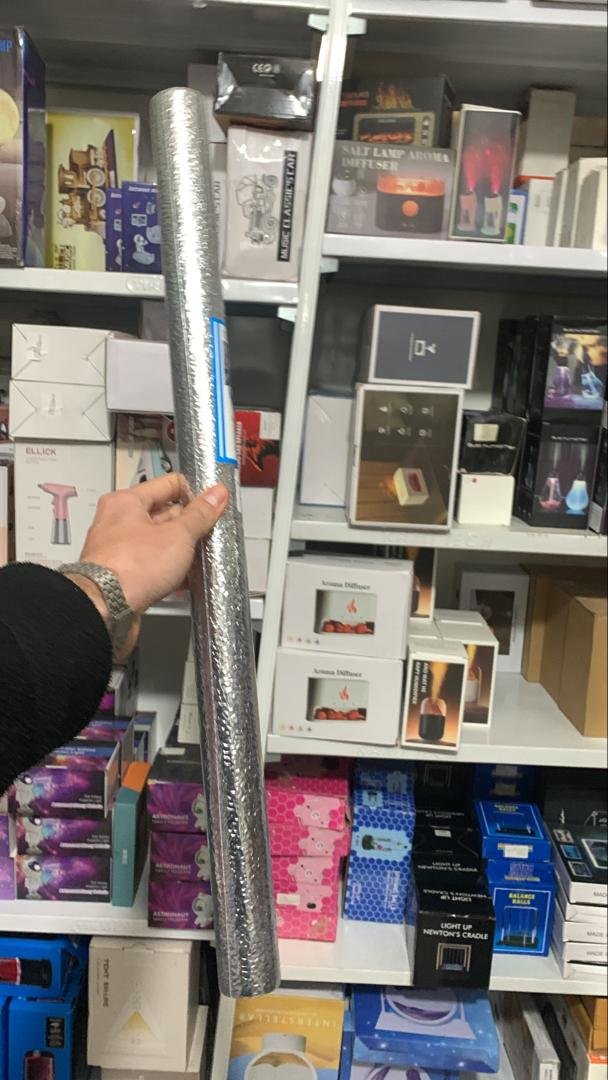 ⁦Autocollant d'aluminium auto-adhésif 5M Anti-l'huile pour cuisine⁩ - الصورة ⁦2⁩