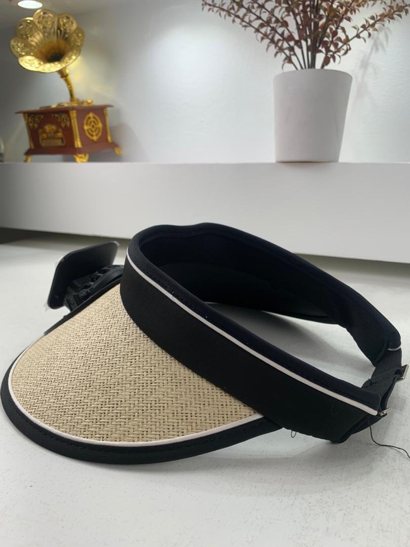 ⁦Casquette d’été avec Ventilateur de Refroidissement – قبعة مع مروحة تعمل بالطاقة الشمسية⁩ - الصورة ⁦3⁩