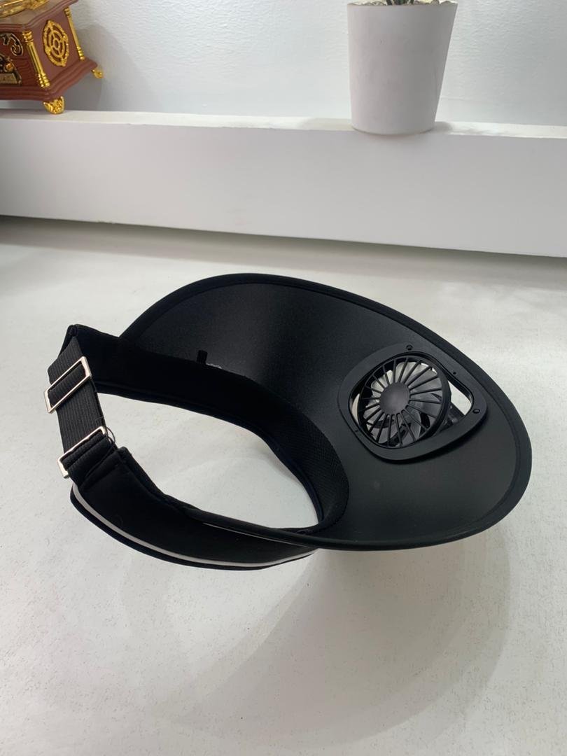 ⁦Casquette d’été avec Ventilateur de Refroidissement – قبعة مع مروحة تعمل بالطاقة الشمسية⁩ - الصورة ⁦4⁩