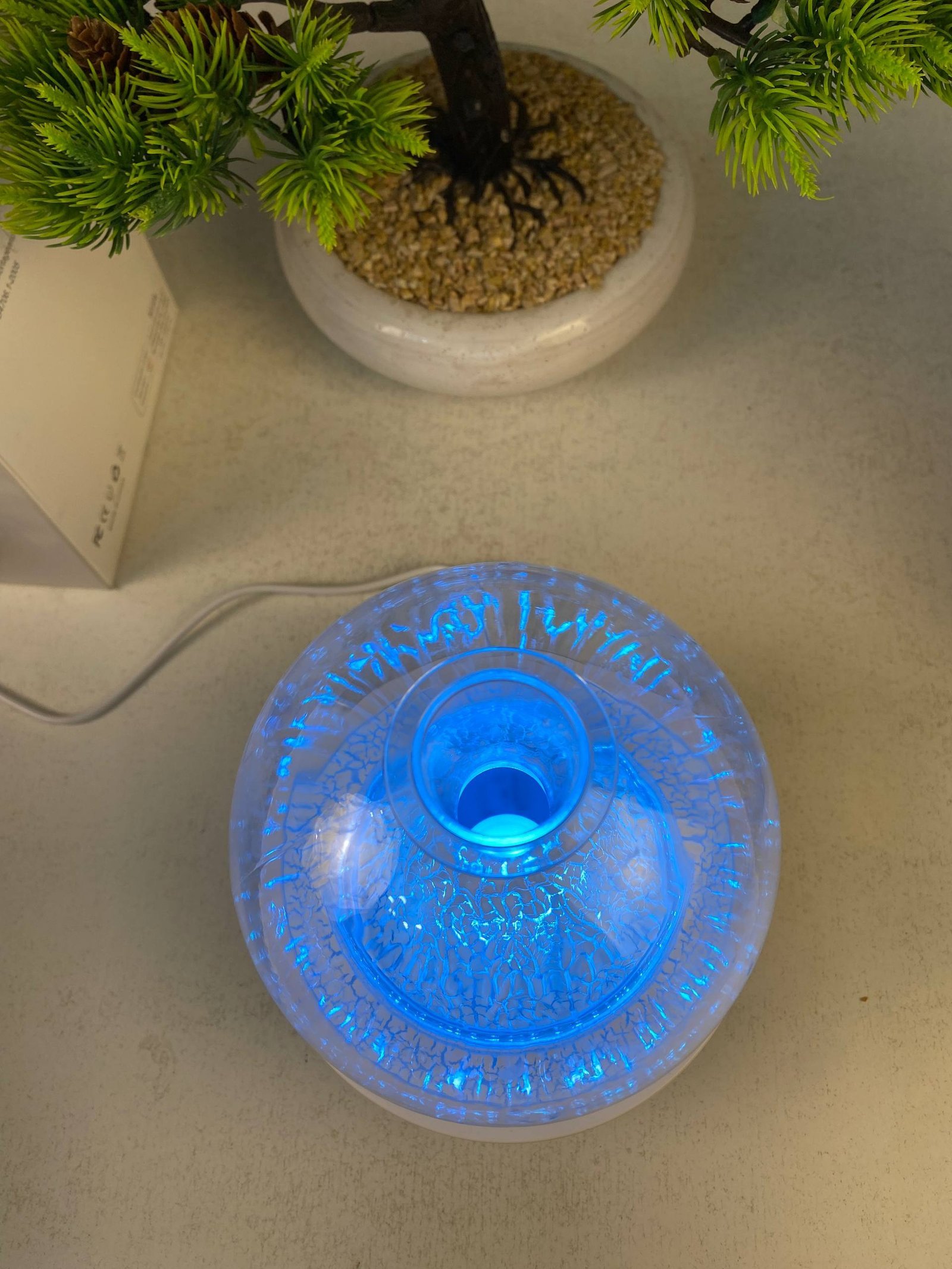 ⁦Diffuseur d'Arôme et Humidificateur Effet Volcan Capacité 300ml - موزع العطور والزيوت الذكي بتأثير البركان المضيء⁩ - الصورة ⁦2⁩