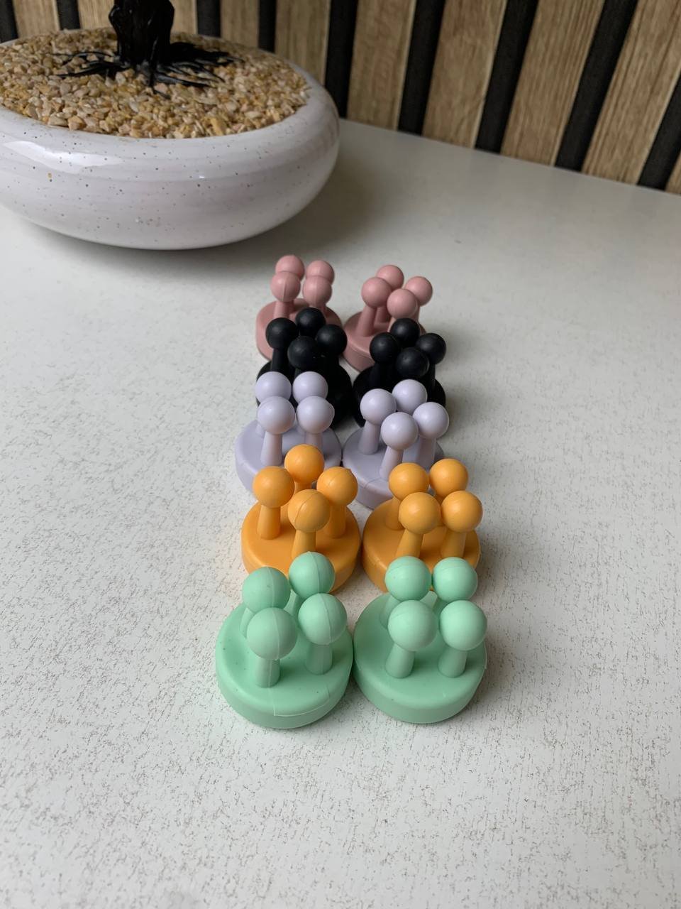 ⁦Ensemble de 10 attaches en silicone à fixer au mur multifonctionnels – طقم تثبيت أغراض على الحائط⁩ - الصورة ⁦4⁩