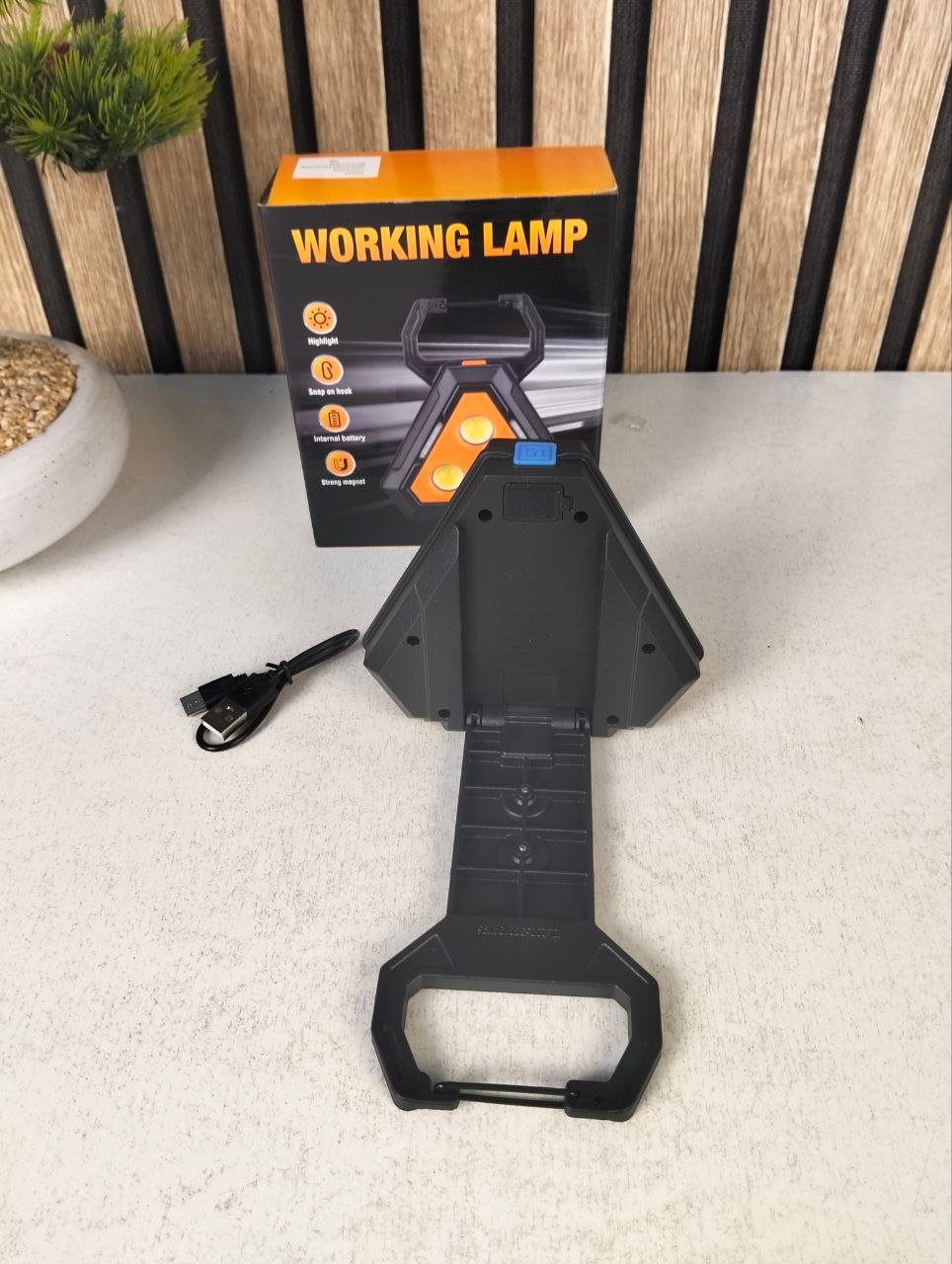 ⁦Lampe de Travail Portable pour Multi-usages Base Magnétique Rechargeable USB - مصباح محمول متعدد الوظائف بقاعدة مغناطيسية⁩ - الصورة ⁦4⁩