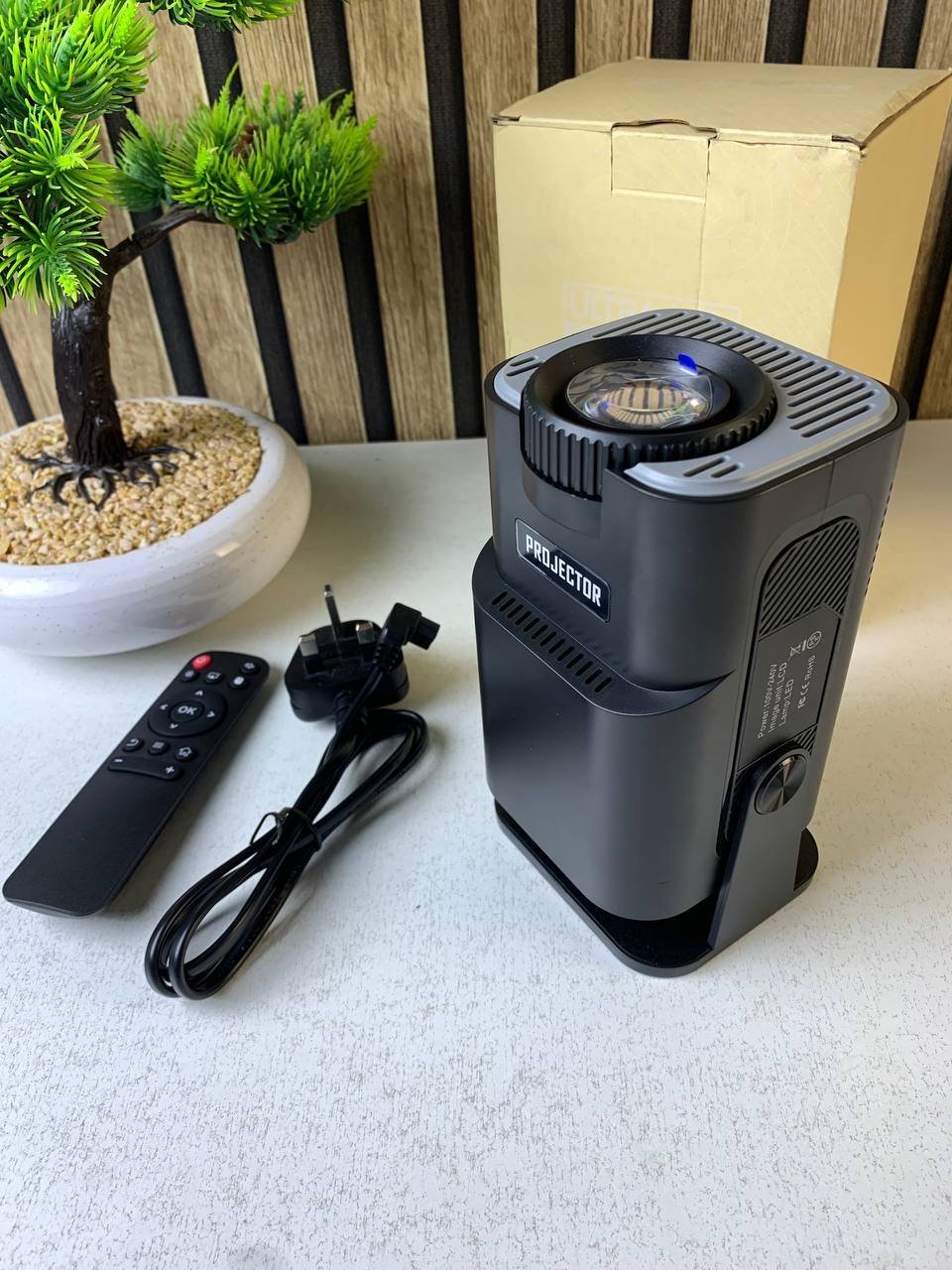 ⁦Projecteur portable Full HD HY320 Android 11 WiFi6 et Bluetooth 5.0 - جهاز عرض ذكي⁩ - الصورة ⁦2⁩