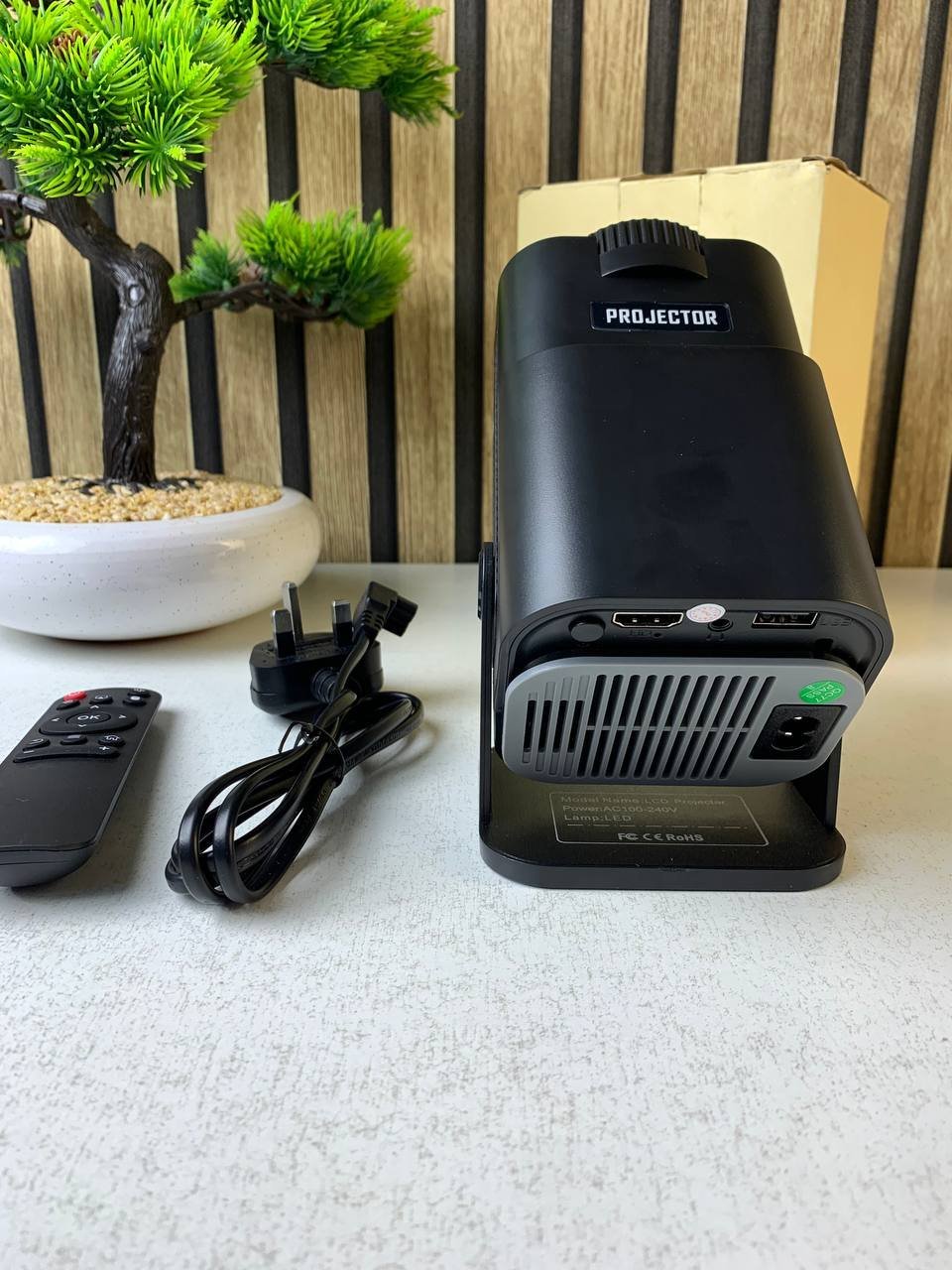 ⁦Projecteur portable Full HD HY320 Android 11 WiFi6 et Bluetooth 5.0 - جهاز عرض ذكي⁩ - الصورة ⁦4⁩