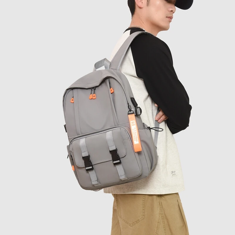 ⁦Sac à Dos Ergonomique et Imperméable Port USB Intégré Gris SACHM02G - حقيبة ظهر متعددة الوظائف للعمل والسفر مع منفذ شحن⁩ - الصورة ⁦3⁩
